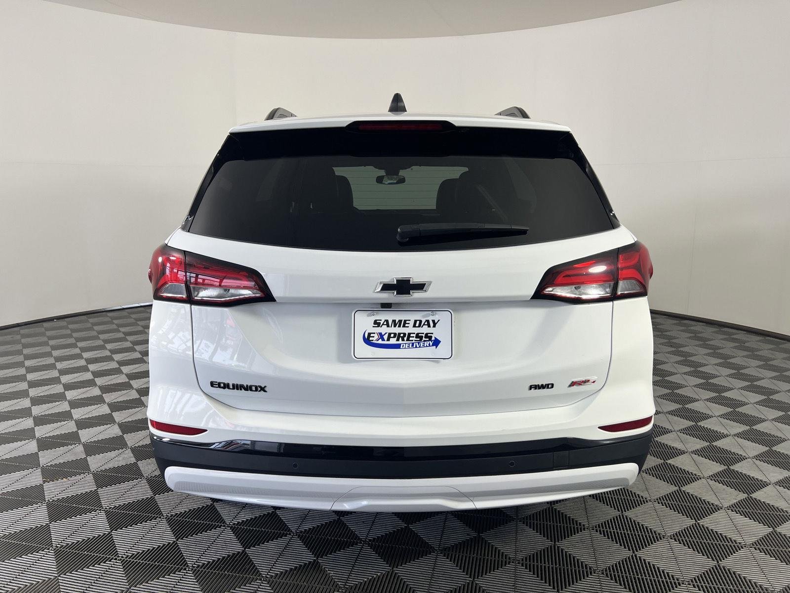 Used 2024 Summit White Chevrolet RS image 27