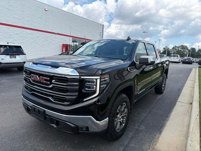 Used 2025 Black GMC SLT image 3
