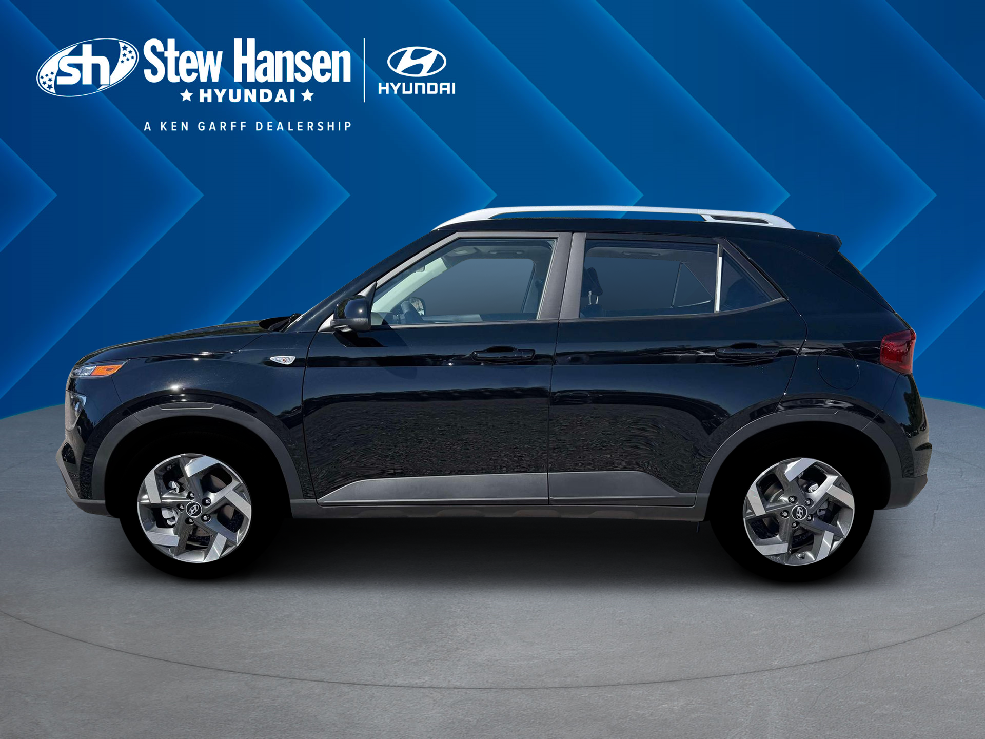 New 2026 Onyx Black Hyundai SEL image 22