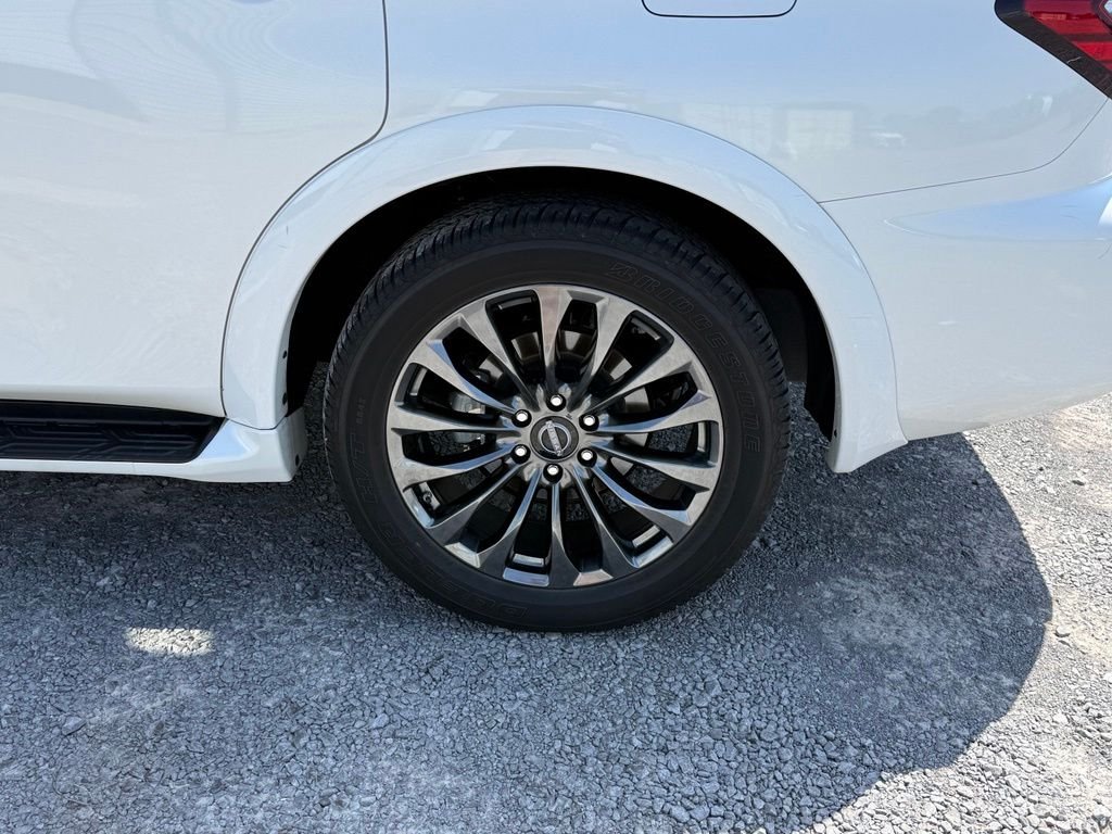 Used 2023 White Nissan Platinum image 47