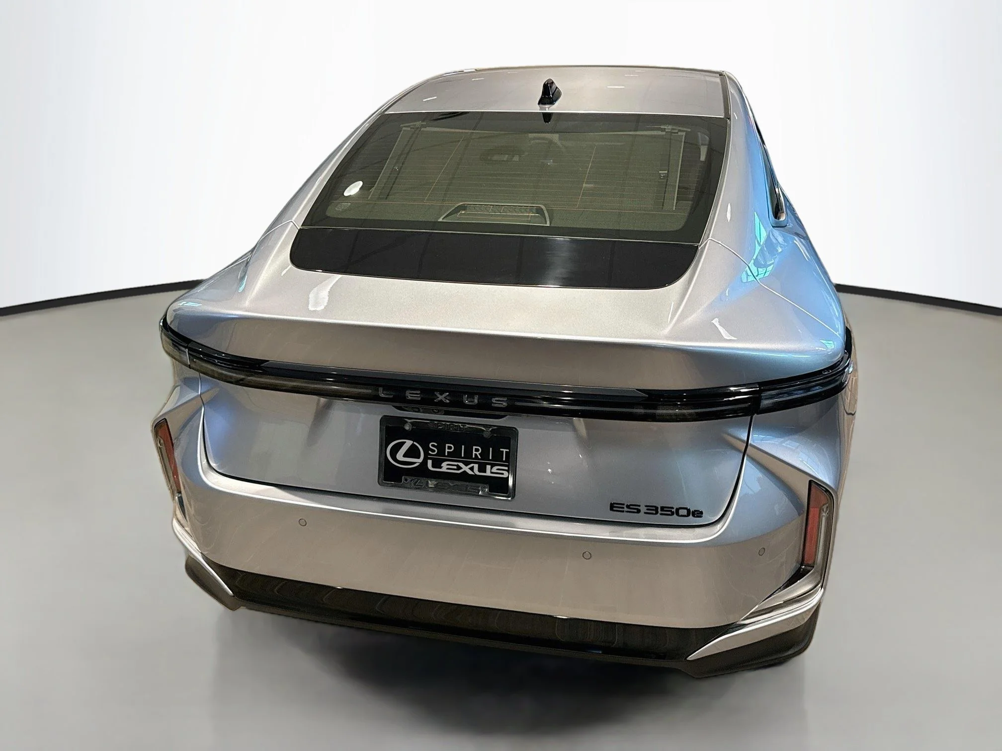 New 2026 Iridium Lexus ES 350e LUXURY image 6