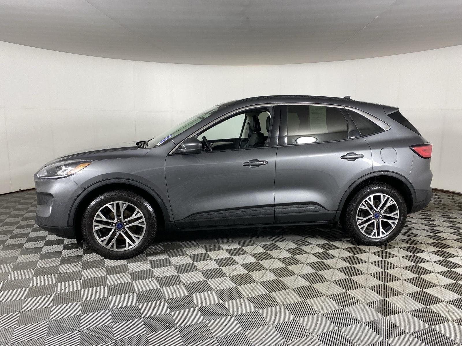 Used 2022 Carbonized Gray Ford SEL image 4
