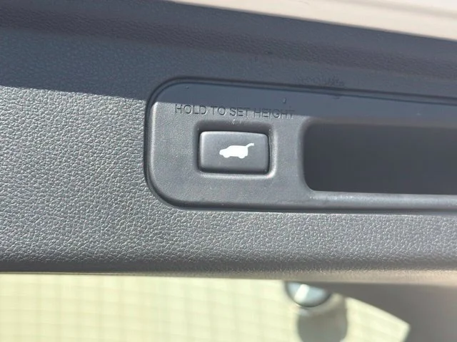 Used 2024 White Honda EX-L image 12