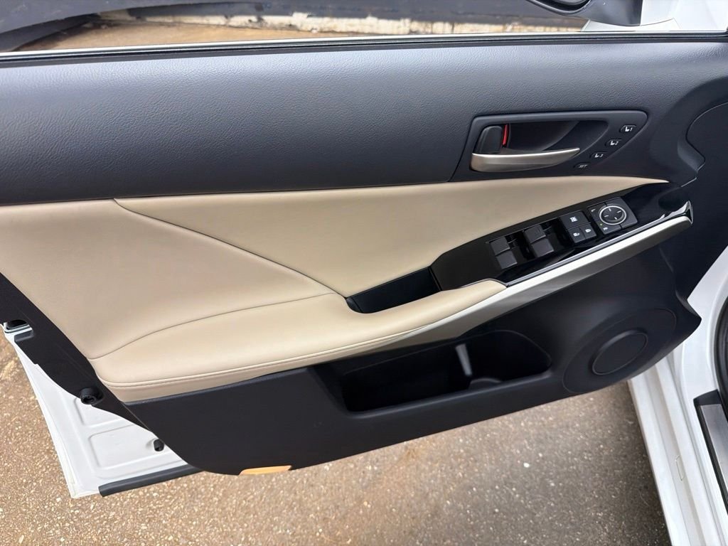 Certified Used 2020 EMINENT WHITE PEARL Lexus 300 image 12