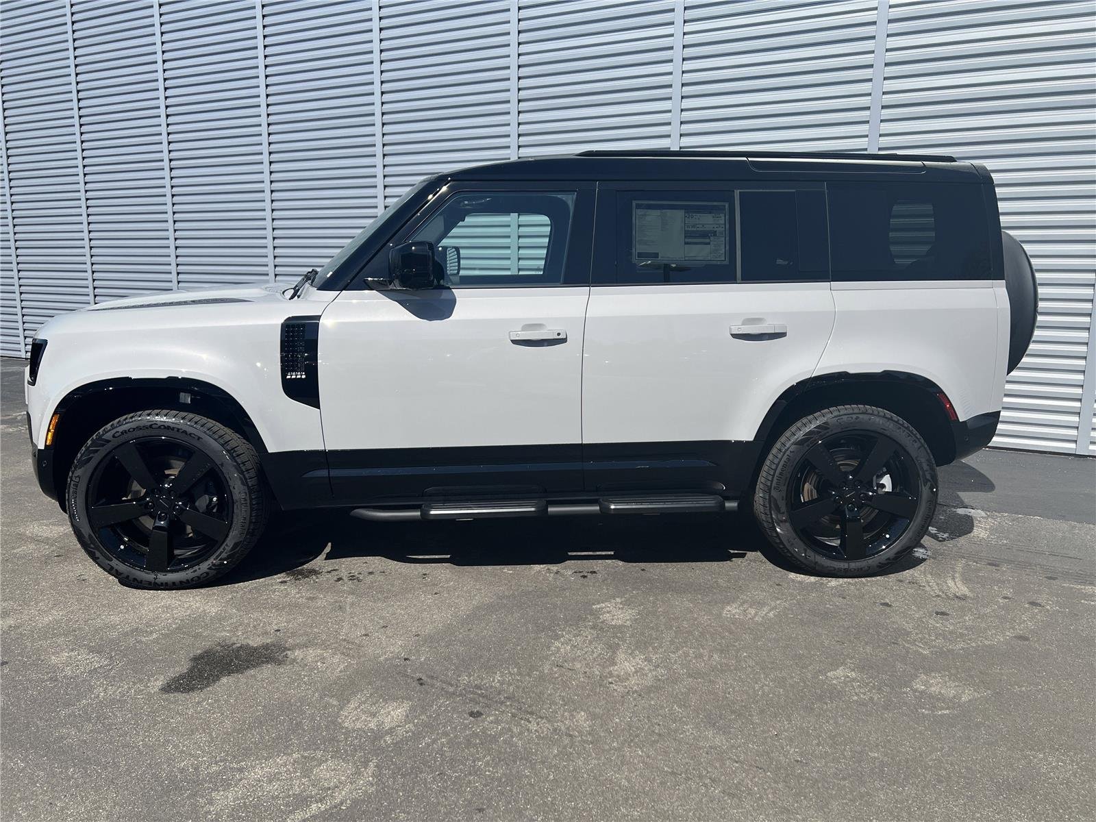 New 2026 Borasco Grey Land Rover X-Dynamic SE image 2