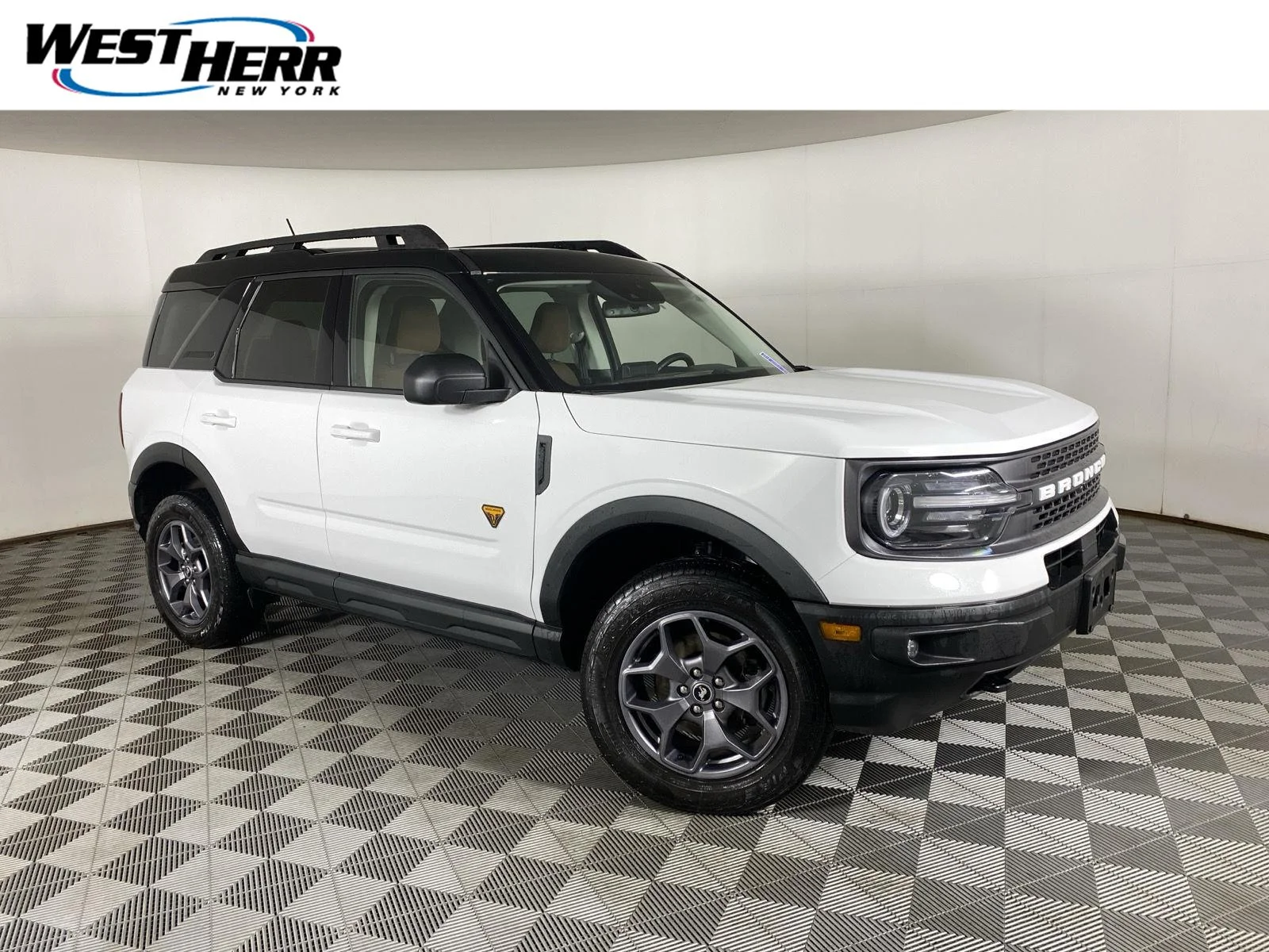 Used 2024 Oxford White Ford  image 1