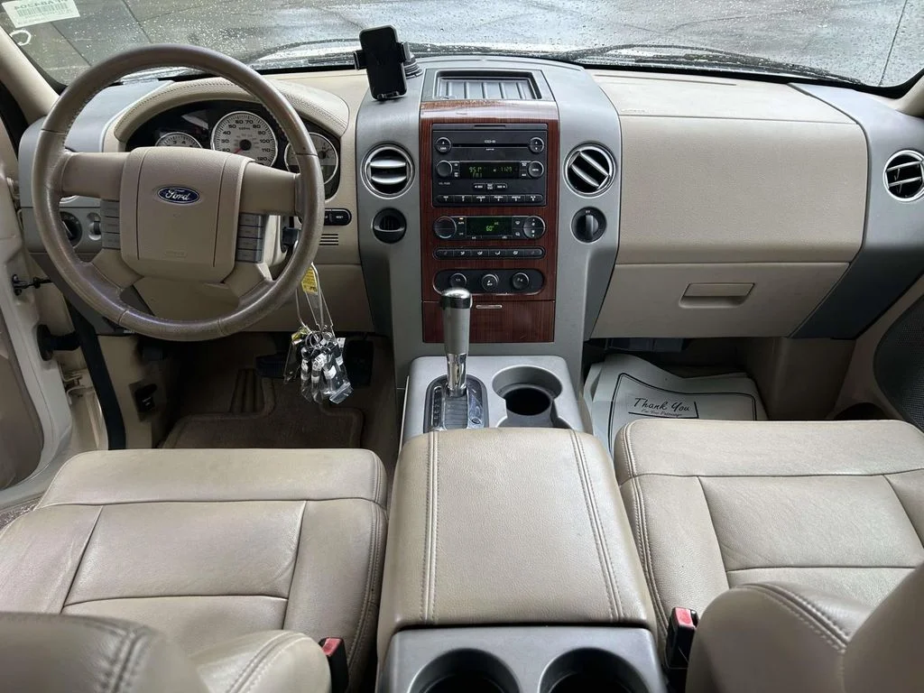 Used 2007  Ford Lariat image 10