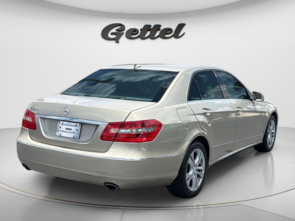 Used 2010  Mercedes-Benz E 350 image 5