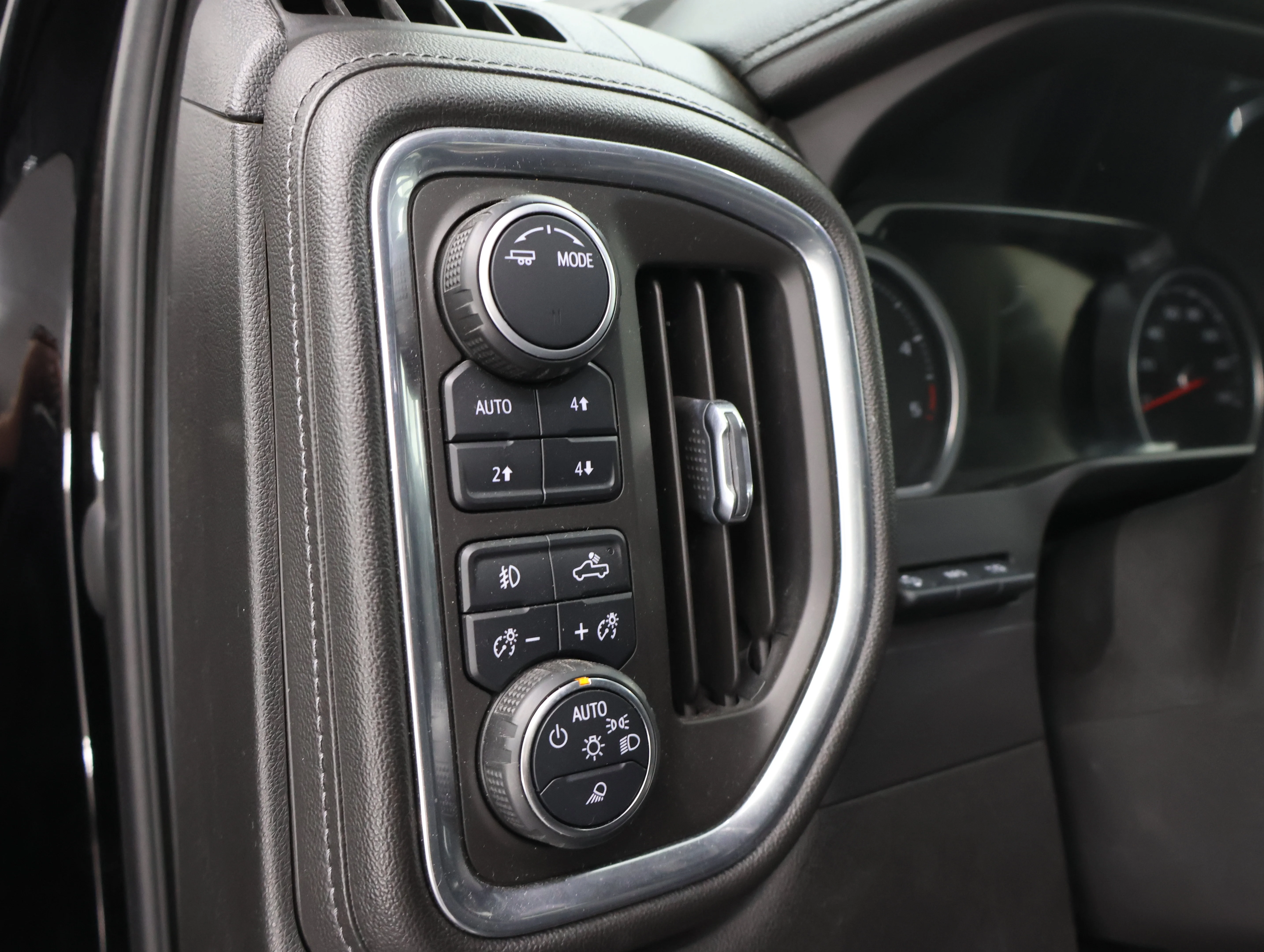 Used 2020 Black Chevrolet LTZ image 49