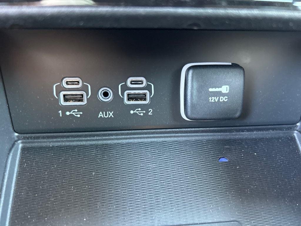 Used 2024 Rocky Mountain Pearlcoat Jeep  image 16