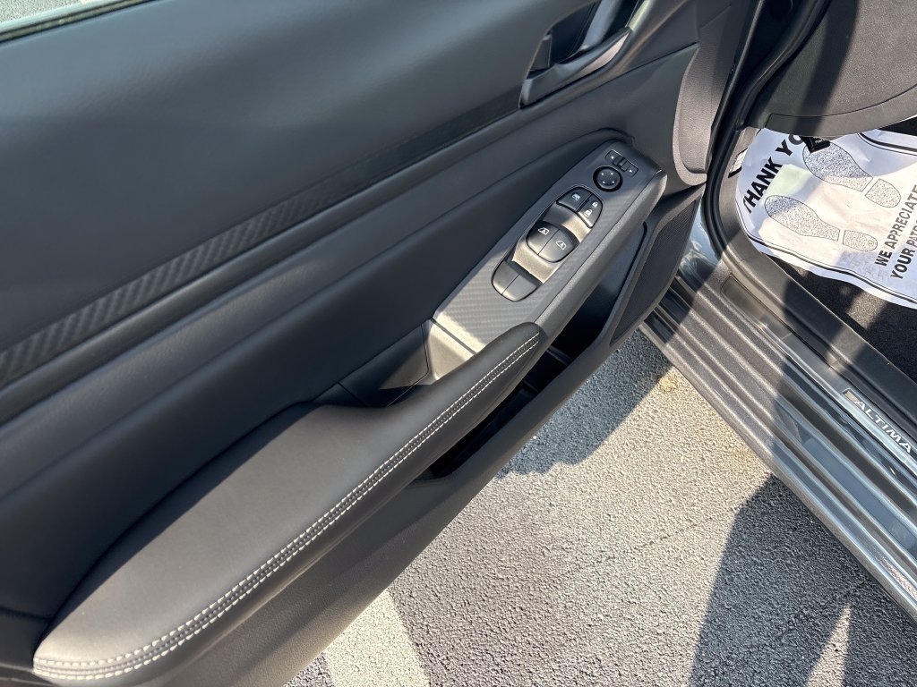 New 2026 Gray Nissan 2.5 SV image 10
