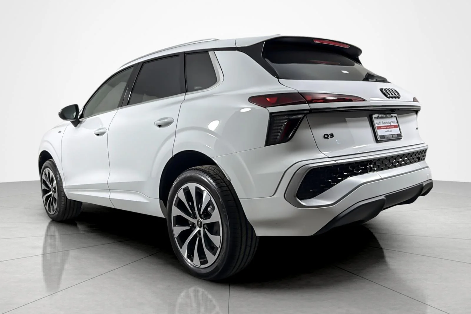 New 2026 Arkona White Audi S line quattro image 4