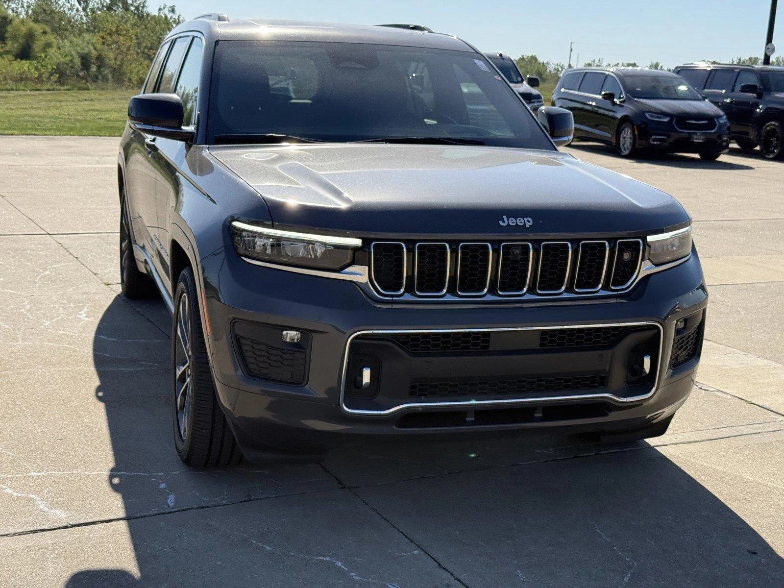 Used 2025 Jeep Grand Cherokee L Overland with VIN 1C4RJKDG0S8691378 for sale in Kansas City