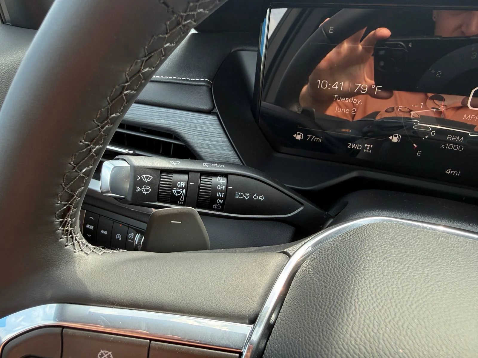 New 2026 Sterling Metallic GMC Elevation image 21