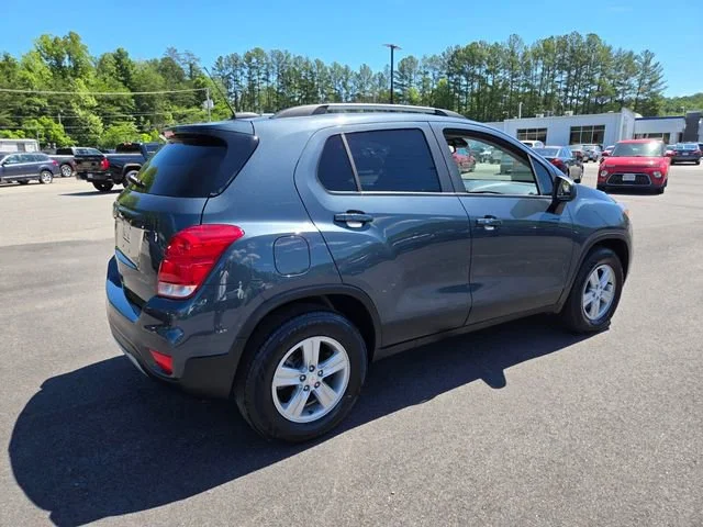 Used 2022 Shadow Gray Metallic Chevrolet LT image 8