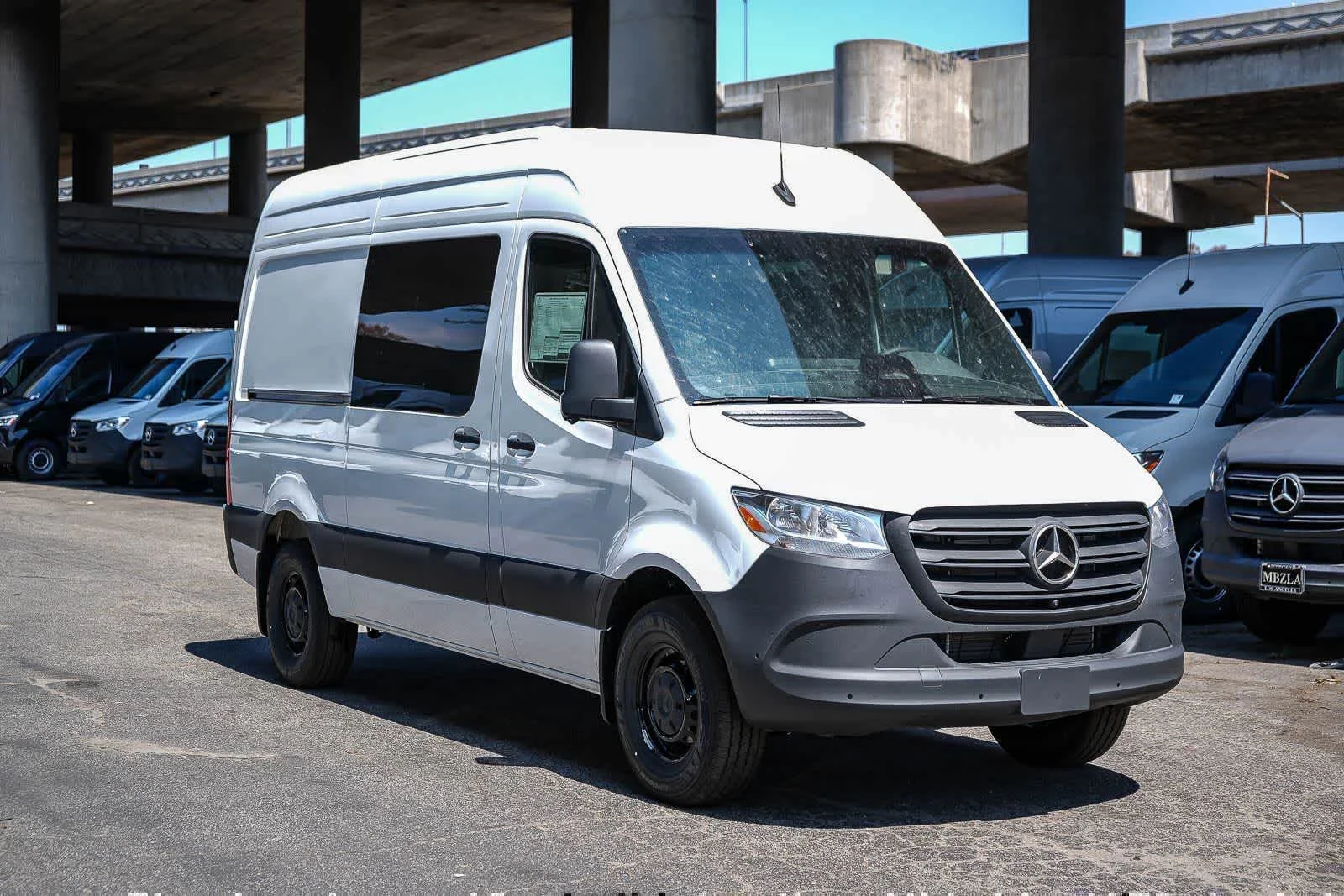 New 2026 Arctic White Mercedes-Benz Crew 144WB High Roof RWD 2.0L I4 Diesel Turbo HO image 3