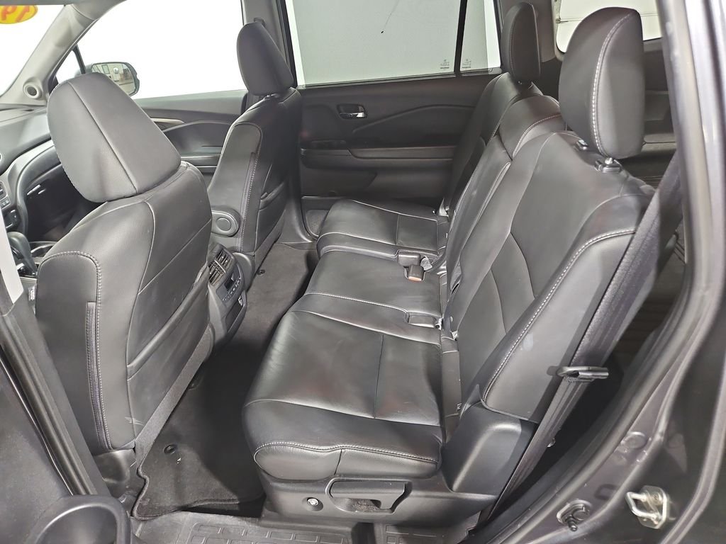 Used 2019  Honda EX-L image 25