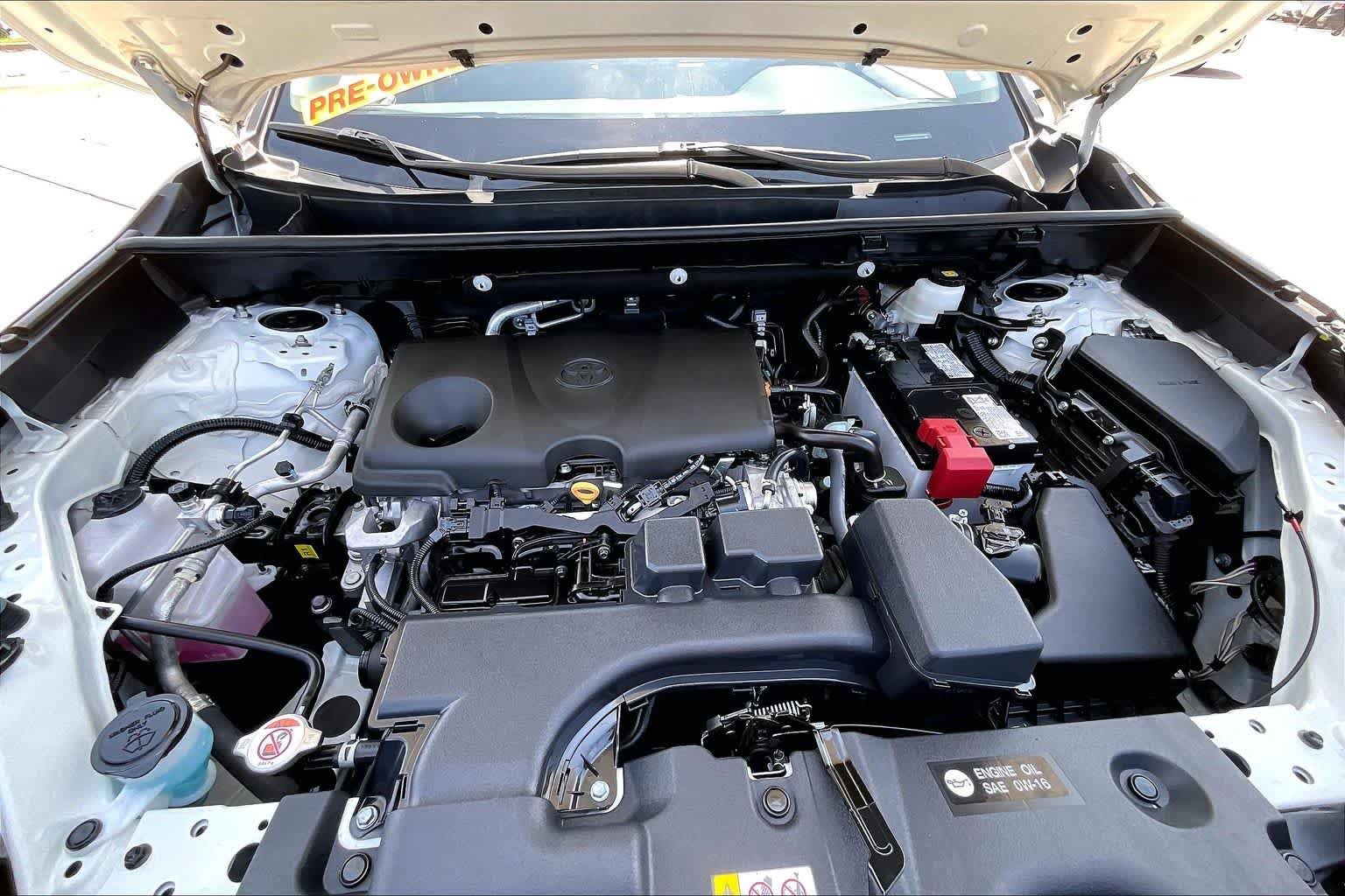 Used 2025 Ice Cap Toyota XLE image 32