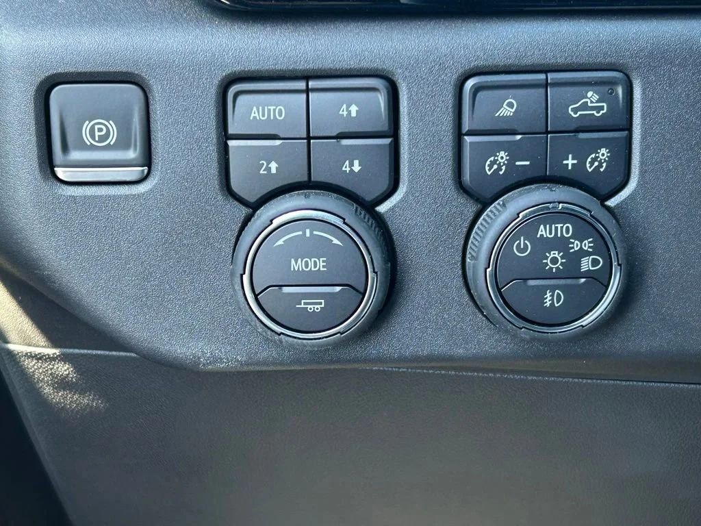 2025 Chevrolet Silverado 1500 ZR2 - Photo 32