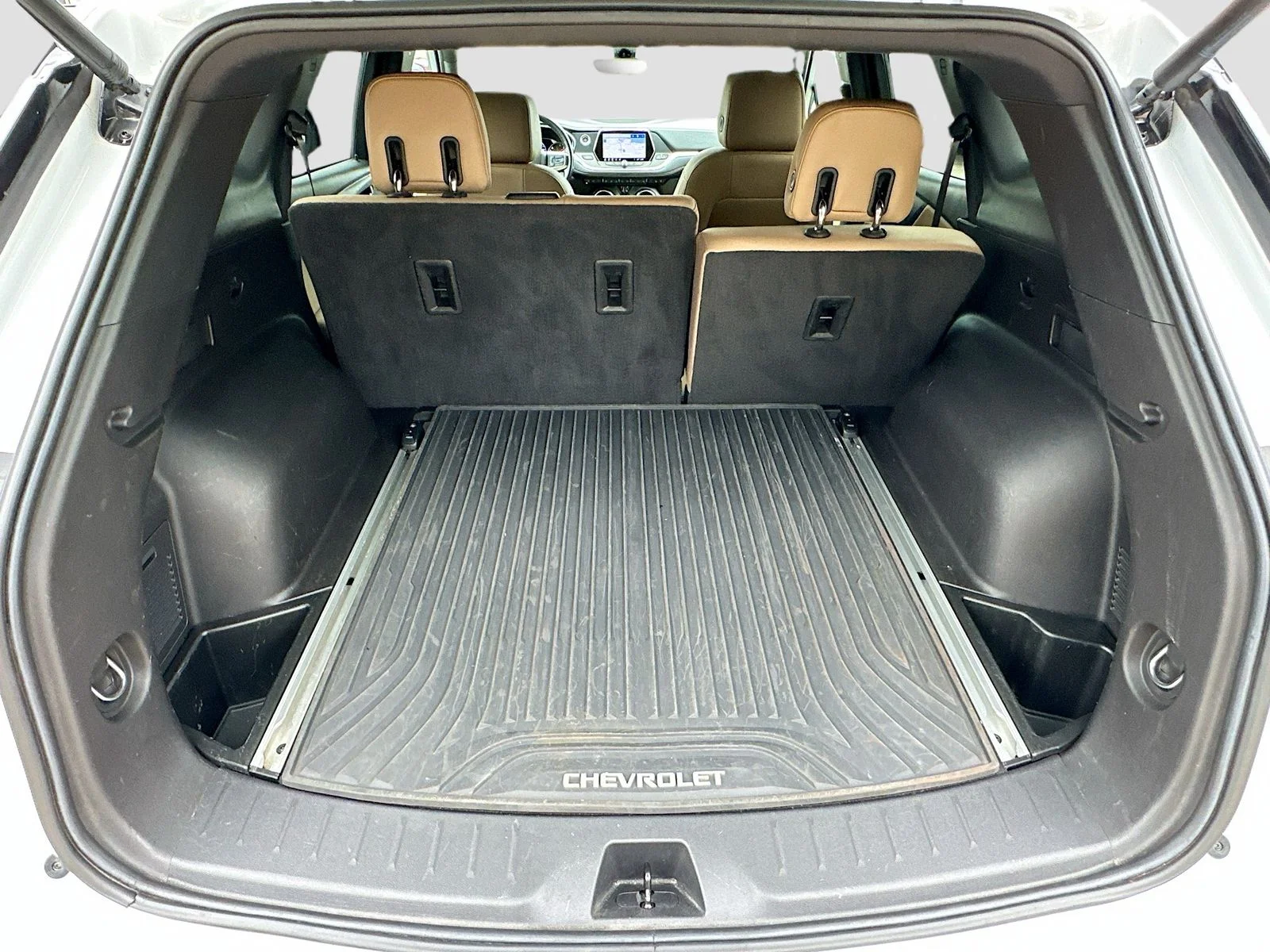 Used 2019 White Chevrolet Premier image 28
