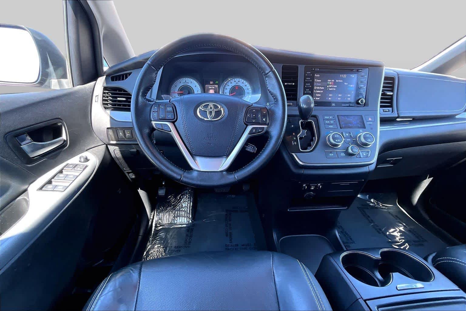 Pre-Owned 2019 Toyota Sienna SE