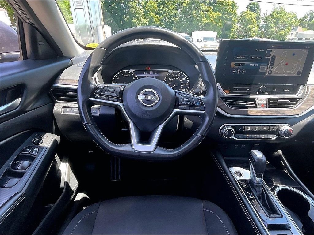 Used 2024 Gray Nissan 2.5 SV image 17