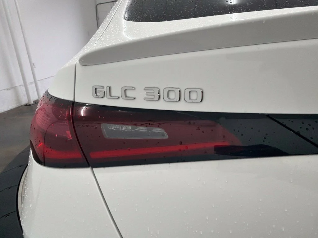 New 2027 White Mercedes-Benz GLC 300 Coupe image 11