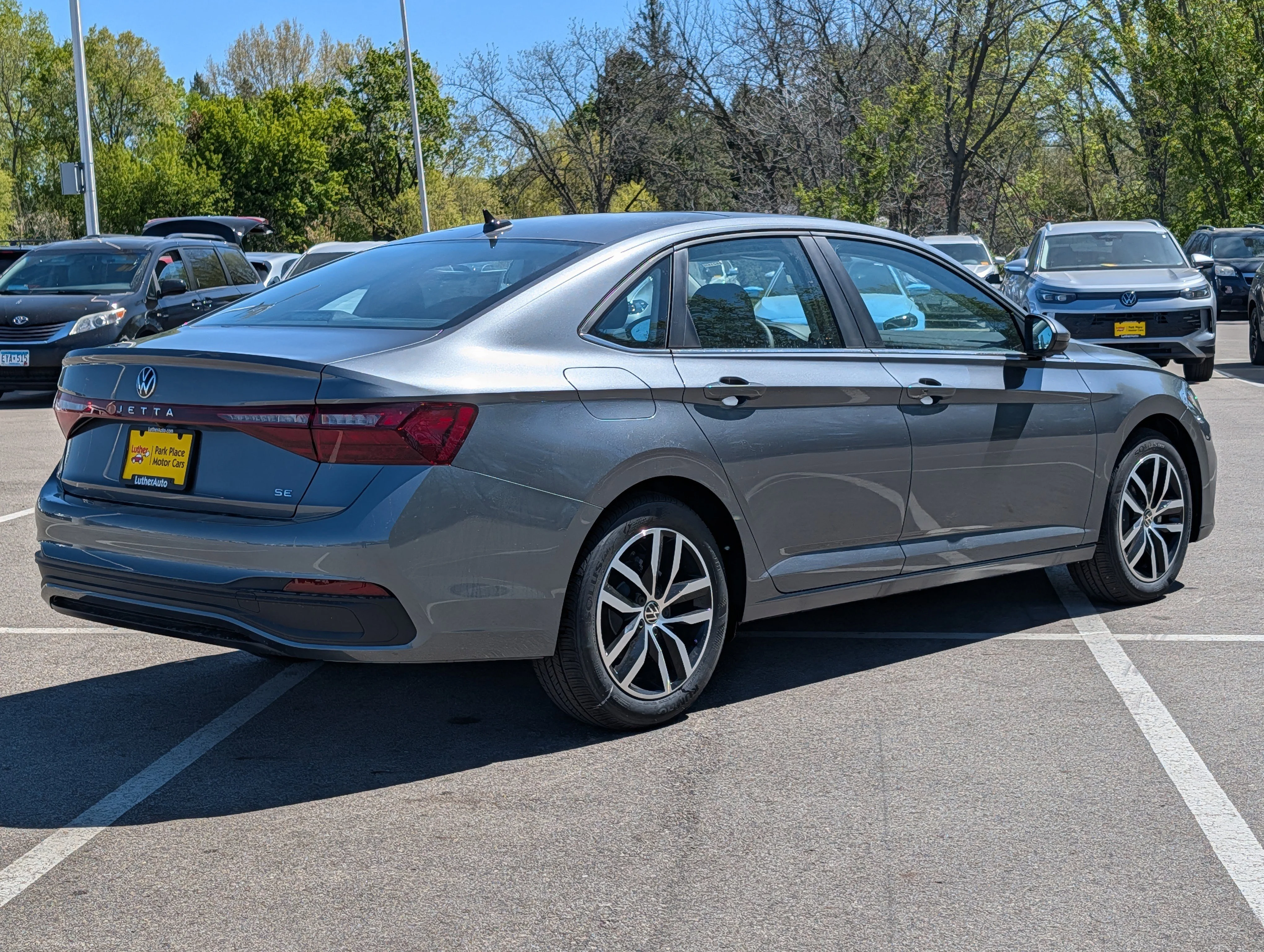New 2026 Platinum Gray Metallic Volkswagen SE image 2