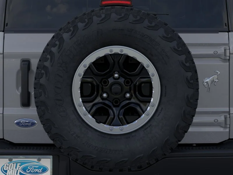 New 2026 Avalanche Gray Ford Badlands image 23
