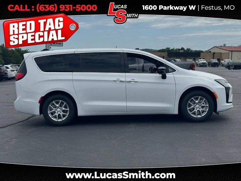 2027 Chrysler Pacifica Select