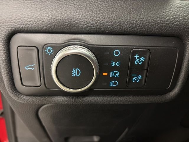 Used 2020 Red Ford XLT image 12