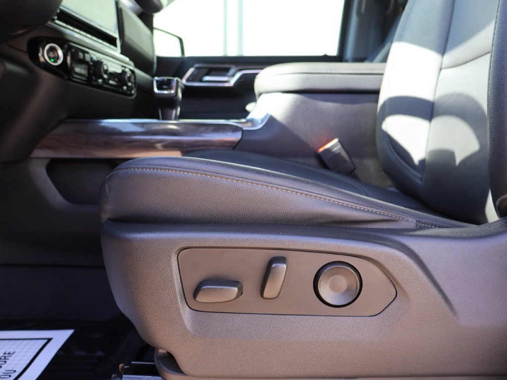 2023 Chevrolet Silverado 1500 LTZ - Photo 17