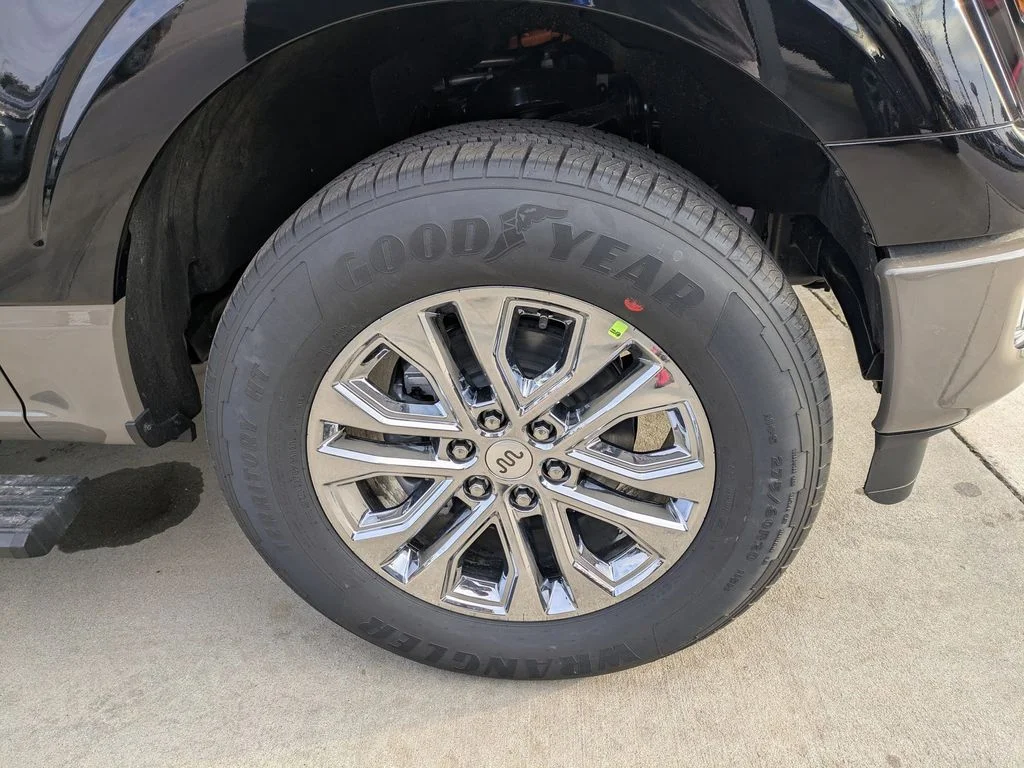 New 2026 Agate Black Metallic Ford King Ranch image 10