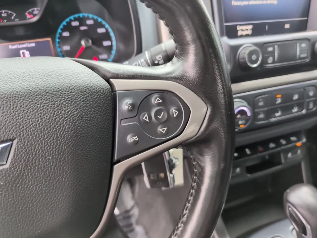 Used 2022 Red Chevrolet Z71 image 24