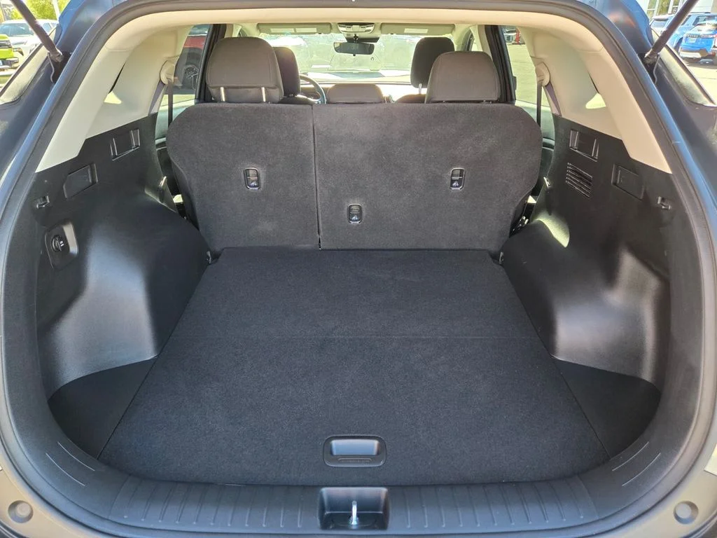 Used 2023 Gray Kia LX image 17