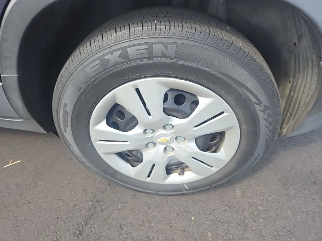 Used 2018 Blue Chevrolet LS image 22