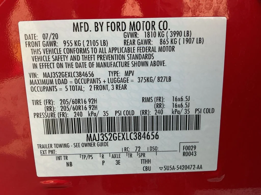 Used 2020 Red Ford SE image 25