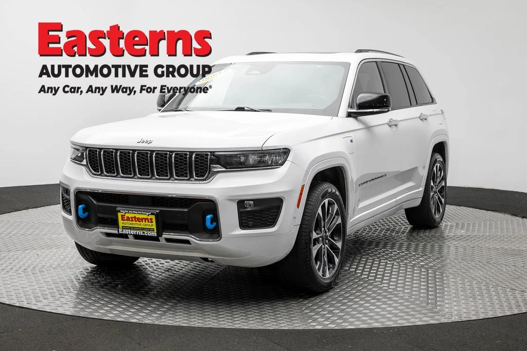 Used 2022 White Jeep Overland 4xe image 1