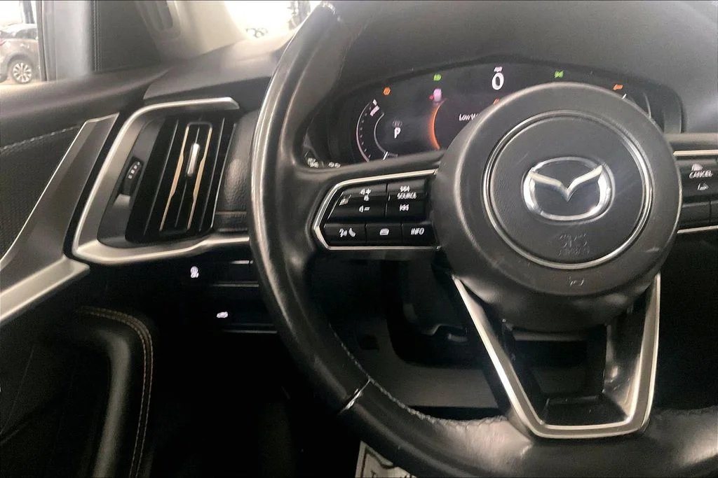 Used 2024 White Mazda Preferred image 18