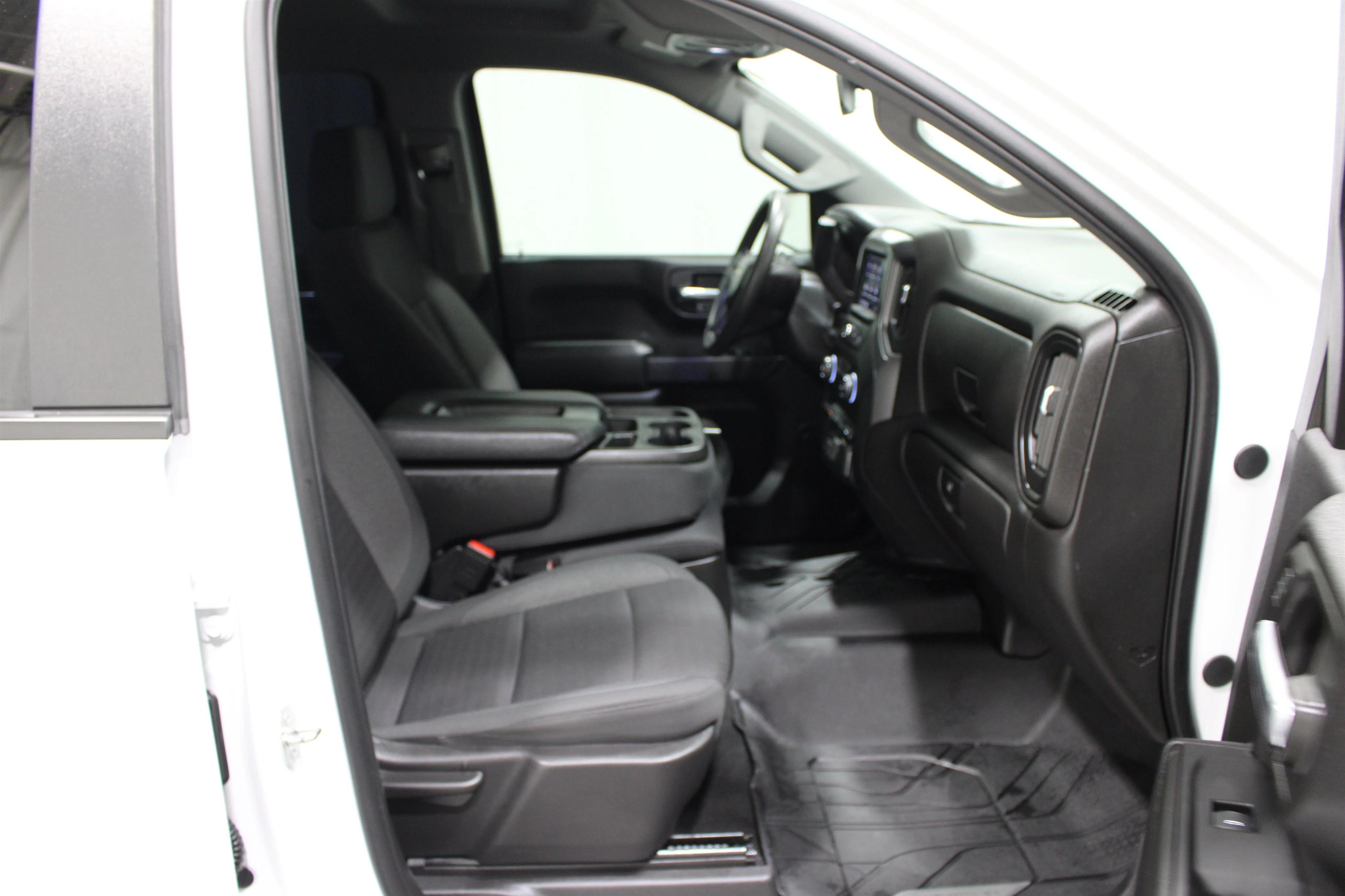 2024 Chevrolet Silverado 1500 Custom - Photo 22