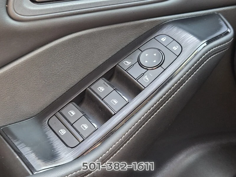 Used 2026 White Pearl NISSAN 2026.5 FWD SV image 31