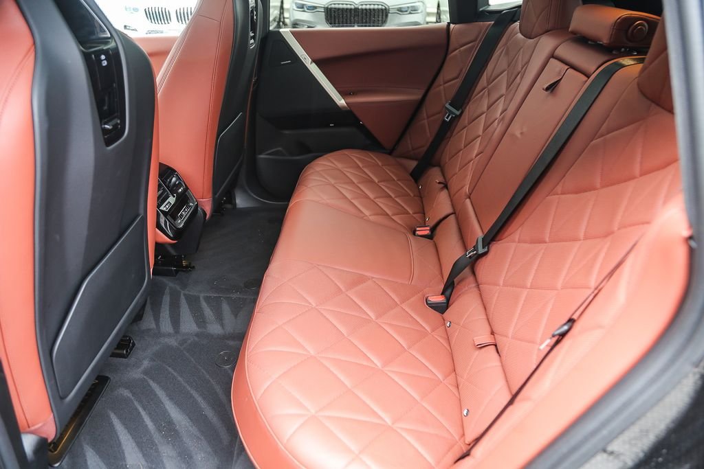 2025 BMW iX 50 - Photo 14