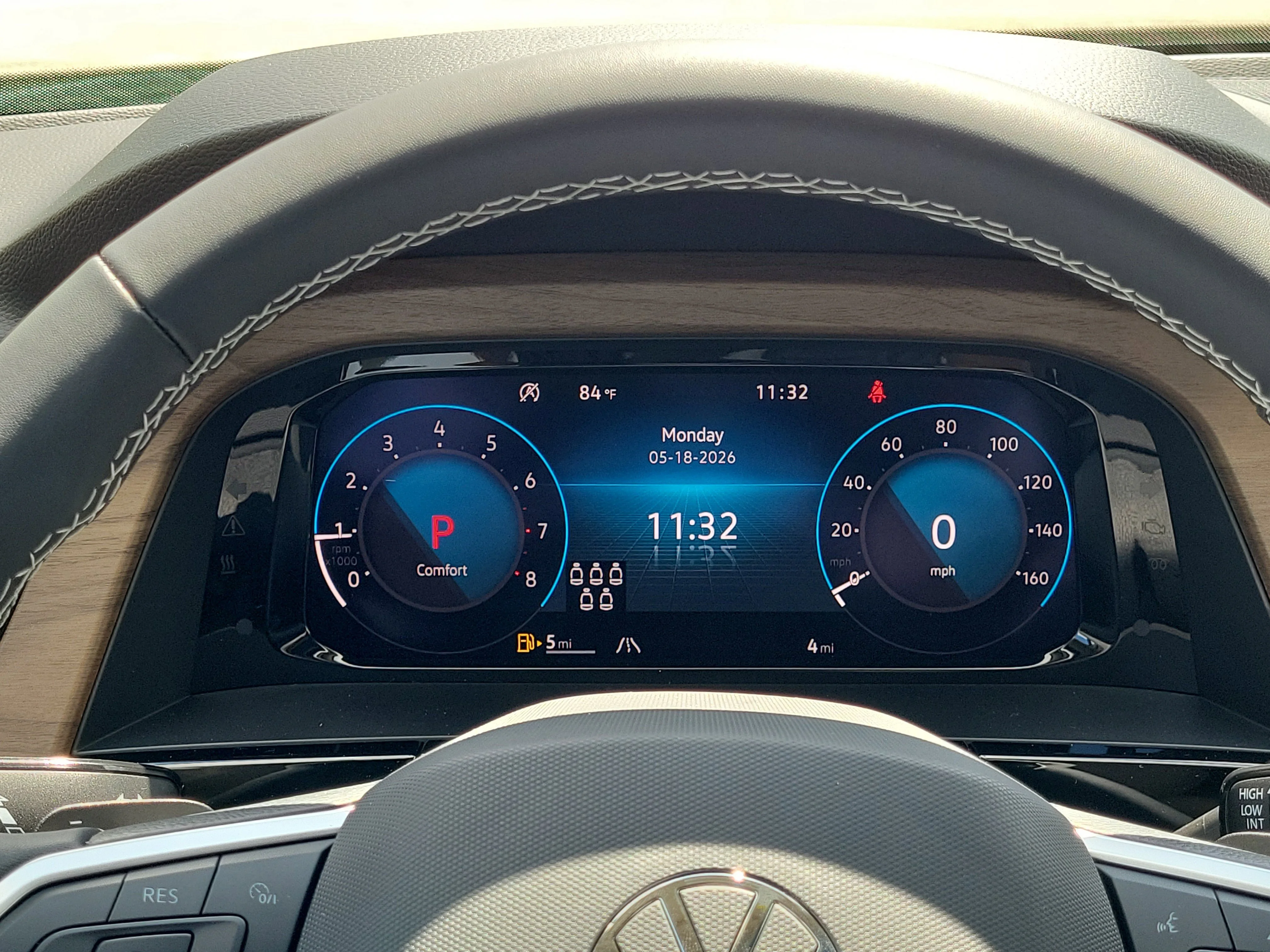 New 2026 White Volkswagen 2.0T SE w/Technology image 23
