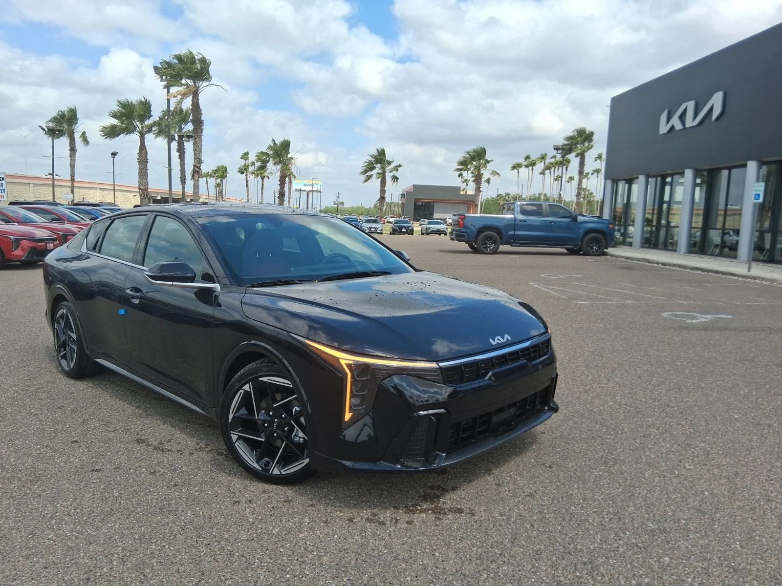 2026 Kia K4 GT-Line AT's photo