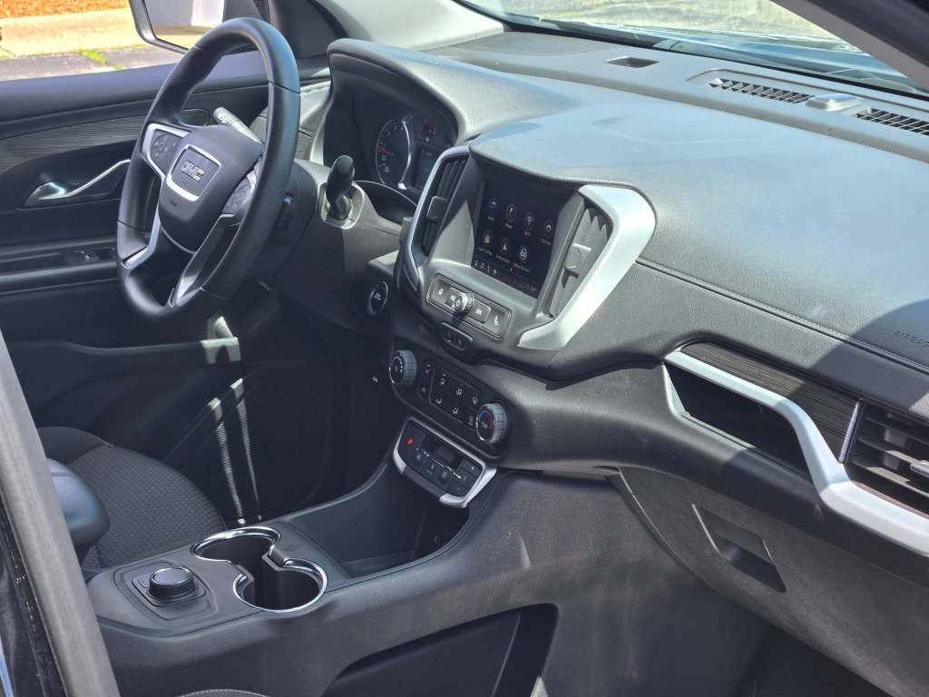 2024 GMC Terrain SLE - Photo 9