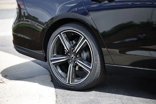 New 2026 Crystal Black Pearl Honda SE image 17