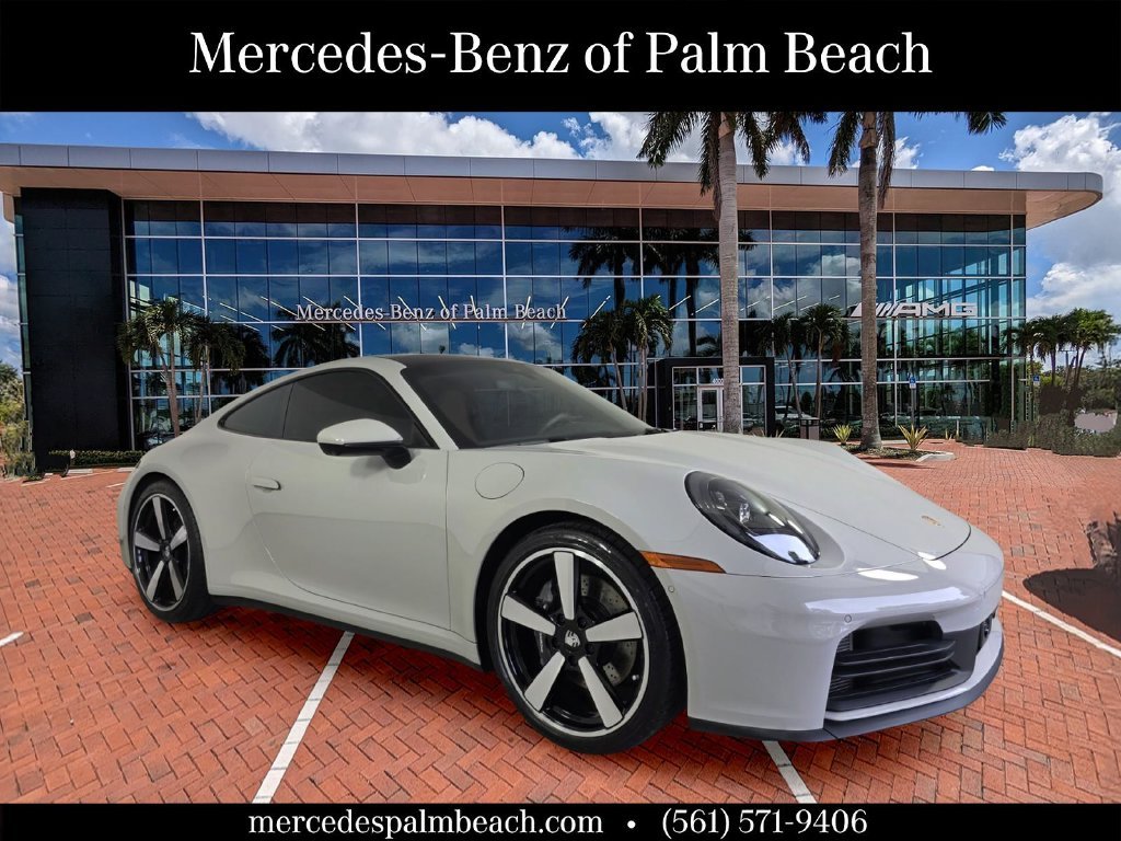 Used 2025  Porsche  image 1
