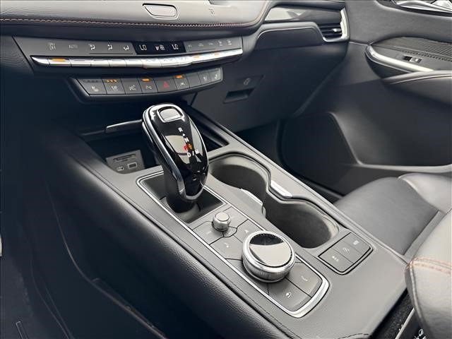 Used 2020 Crystal White Tricoat Cadillac AWD Sport image 22