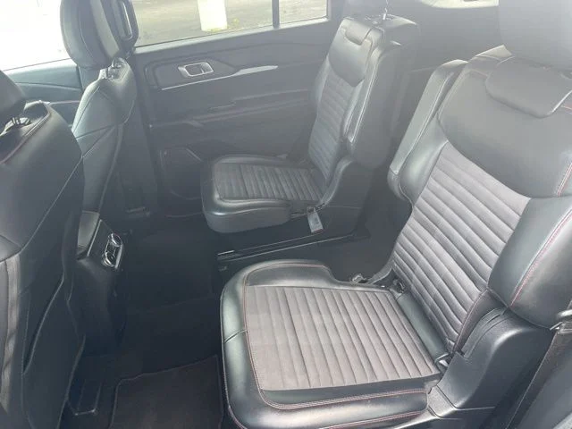 2025 Ford Explorer ST-LINE - Photo 18