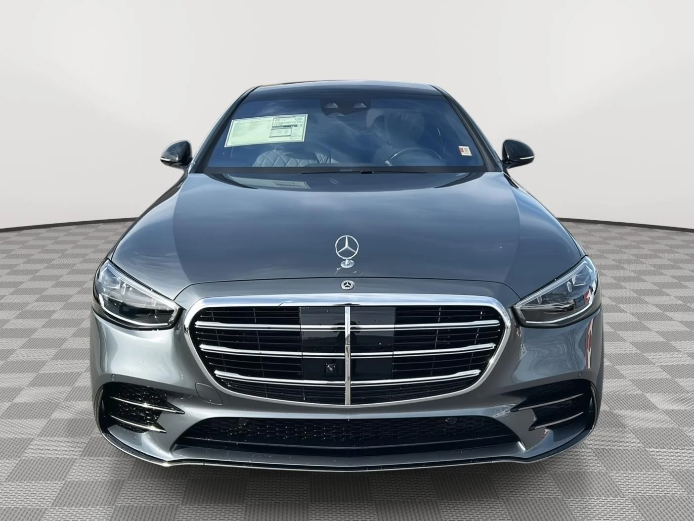 New 2026 Selenite Grey Metallic Mercedes-Benz S 580 image 8